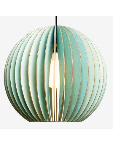 Suspension AION XL Ø48,5cm en bouleau naturel découpée au laser au design scandinave par IUMI Design