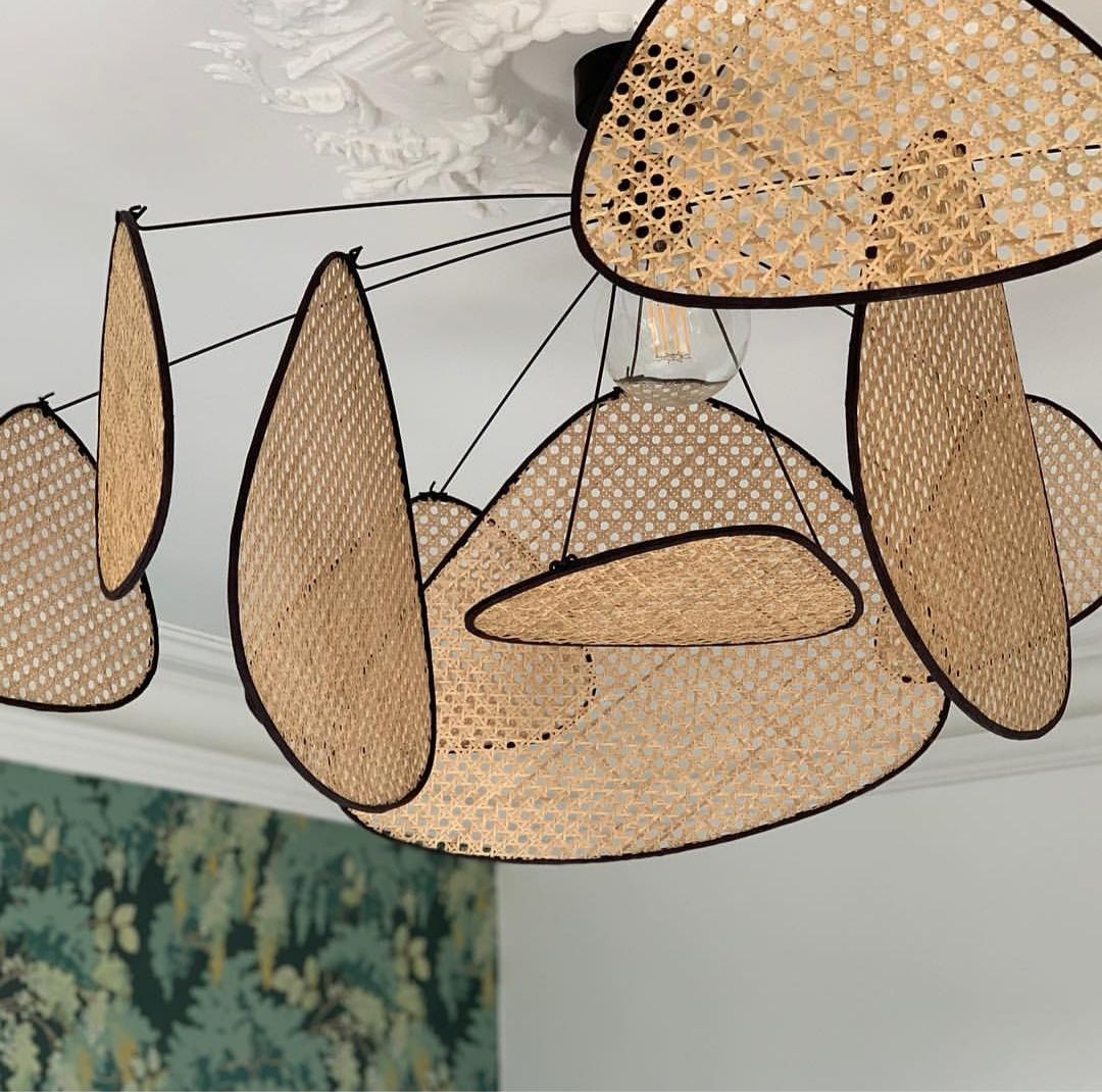 Zoom sur le cannage : un intemporel déco. Suspension screen Market set