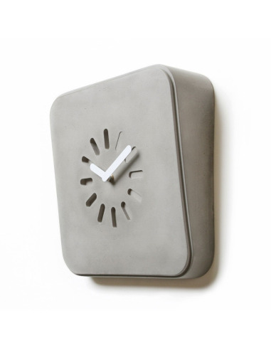 5 horloges design pour une décoration murale tendance Lyon béton
