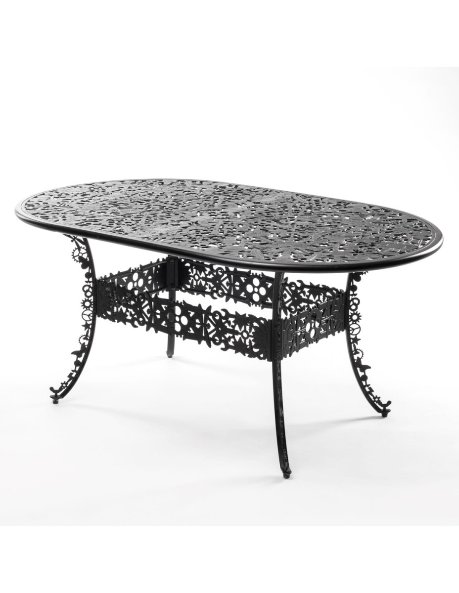 Seletti, une marque innovante et créative Table Industry Oval Garden 152 cm en aluminium par Seletti