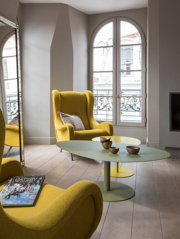 Grande table basse Galet par Luc Jozancy x Matière Grise – vue 2