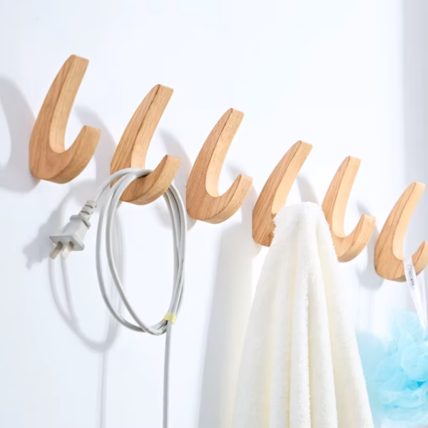 patère murale design moderne pour manteaux et accessoires