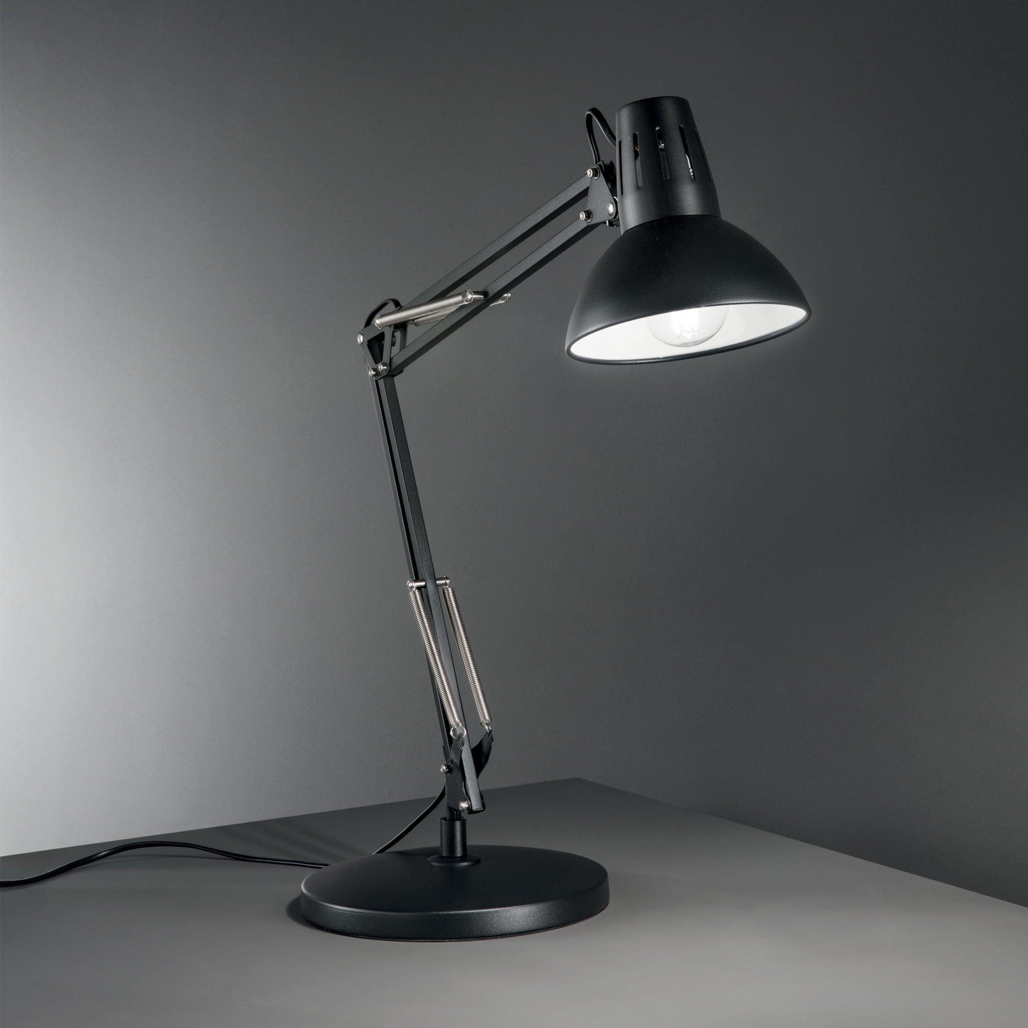 Lampe à poser Wally à bras articulé design Industriel par Ideal Lux Lampe à poser Wally à bras articulé design Industriel par Ideal Lux – Image 4