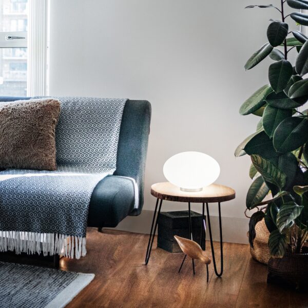 Lampe à poser Candy en verre opale blanc par Ideal Lux – vue 2