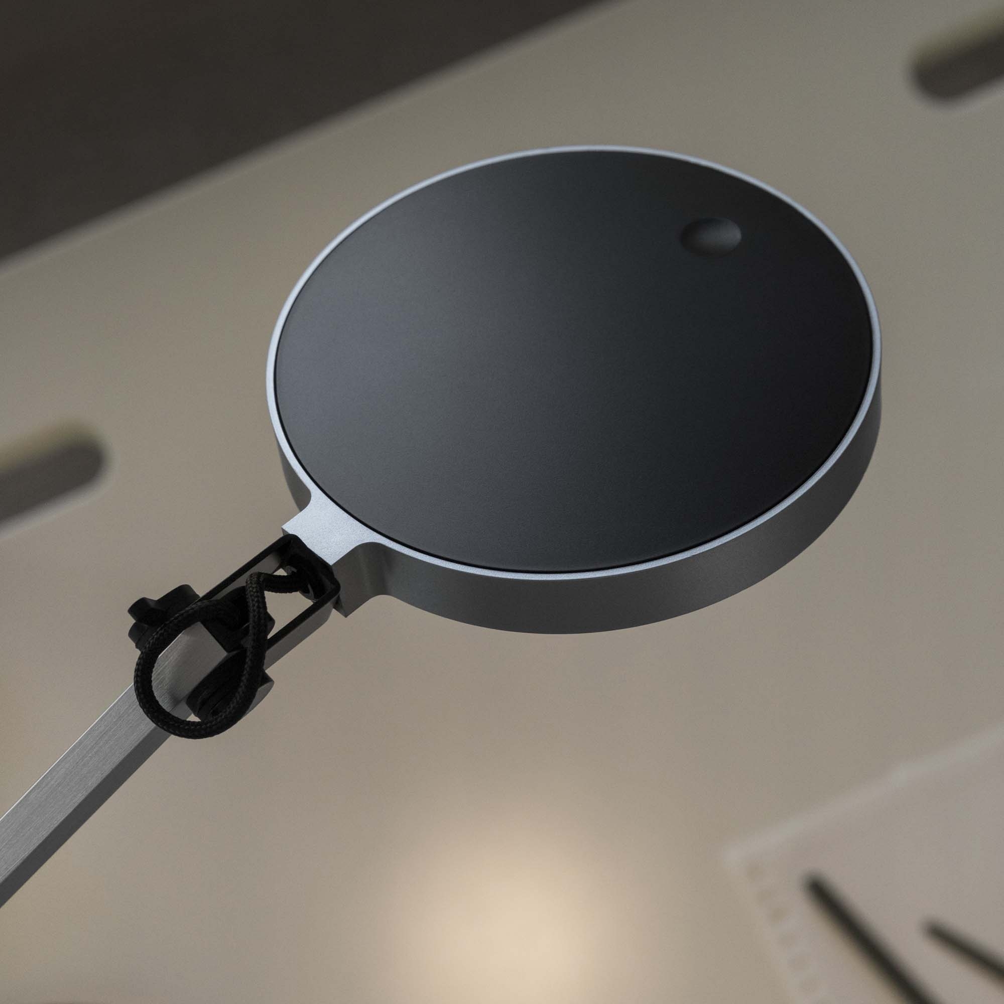 Lampe à poser Futura moderne avec bras ajustable par Ideal Lux Lampe à poser Futura moderne avec bras ajustable par Ideal Lux – Image 4