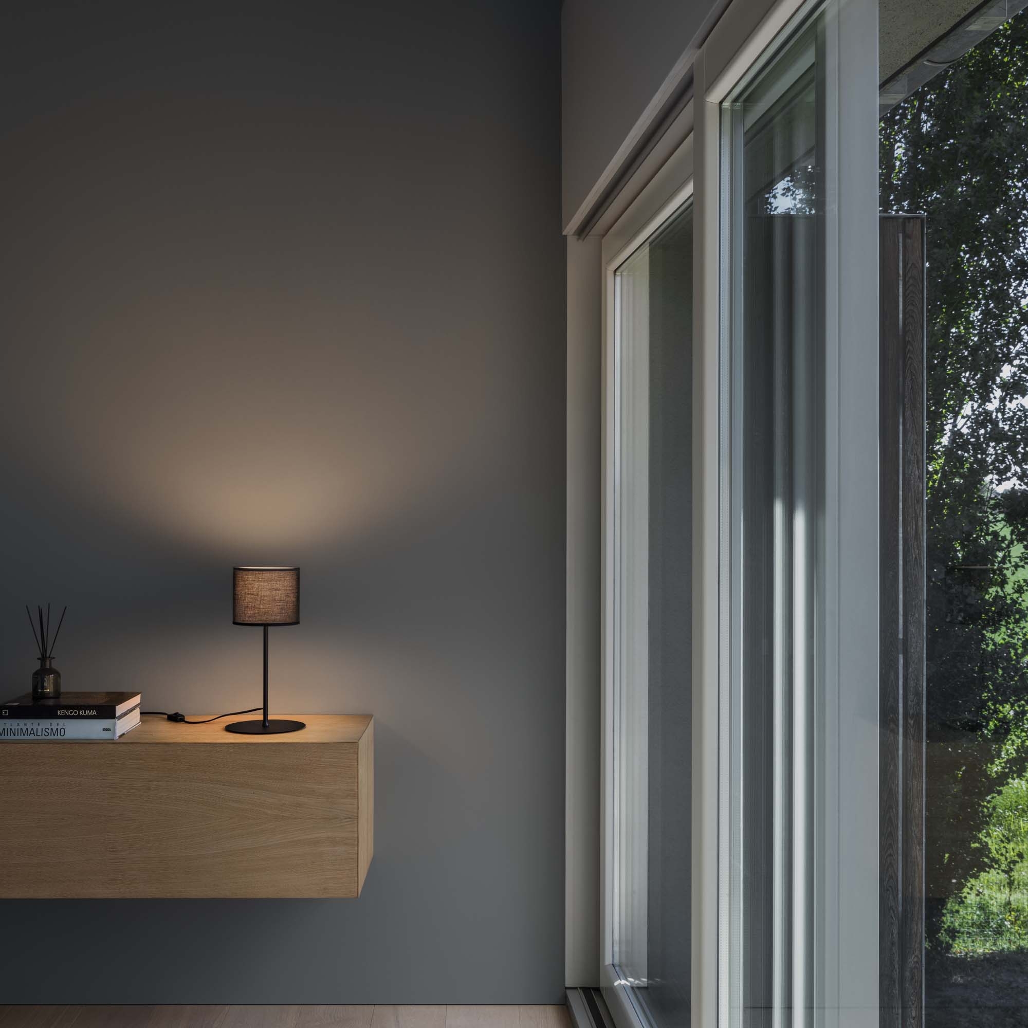 Lampe à poser Set Up avec prise USB et interrupteurs indépendants par Ideal Lux Lampe à poser Set Up avec prise USB et interrupteurs indépendants par Ideal Lux – Image 3