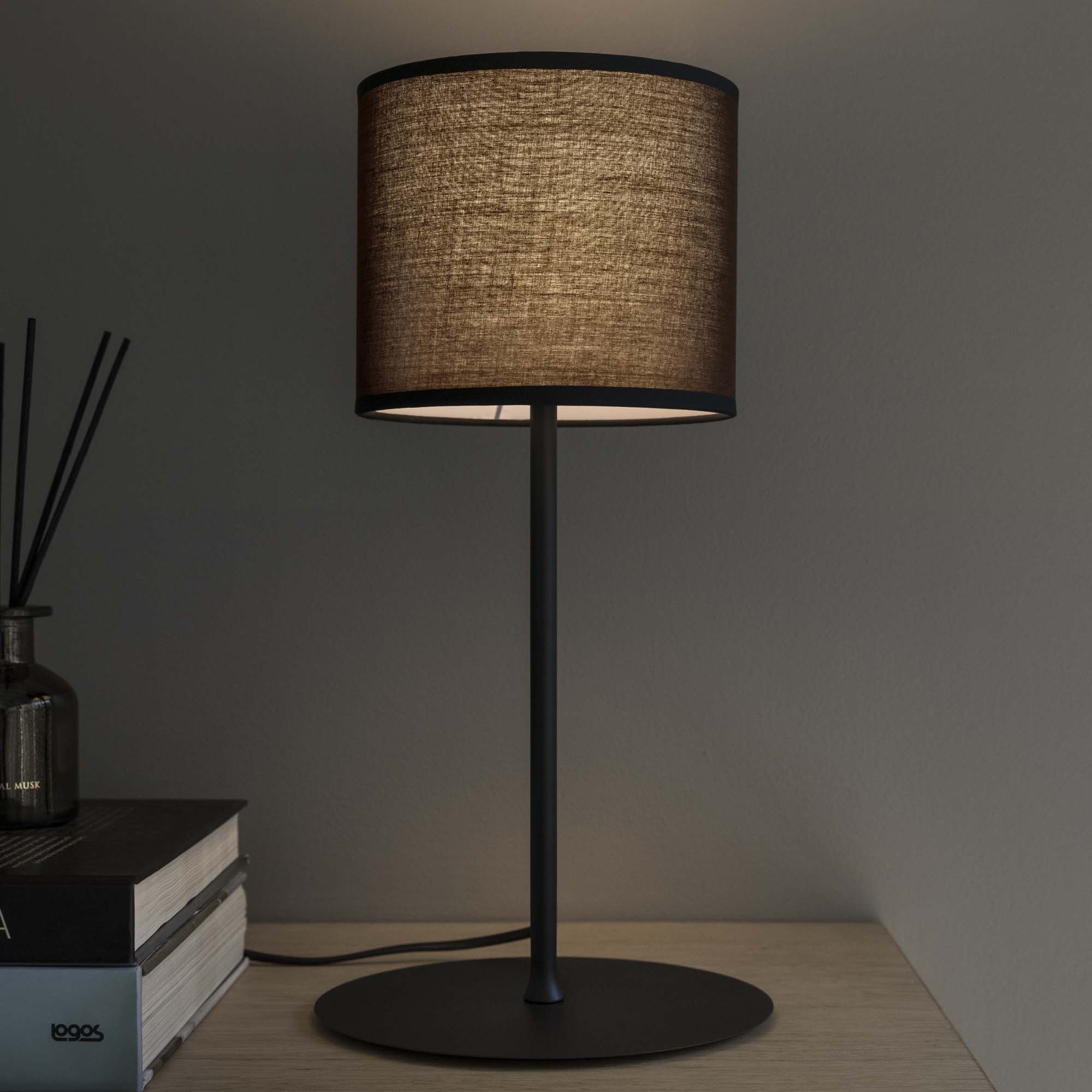 Lampe à poser Set Up avec prise USB et interrupteurs indépendants par Ideal Lux Lampe à poser Set Up avec prise USB et interrupteurs indépendants par Ideal Lux – Image 5