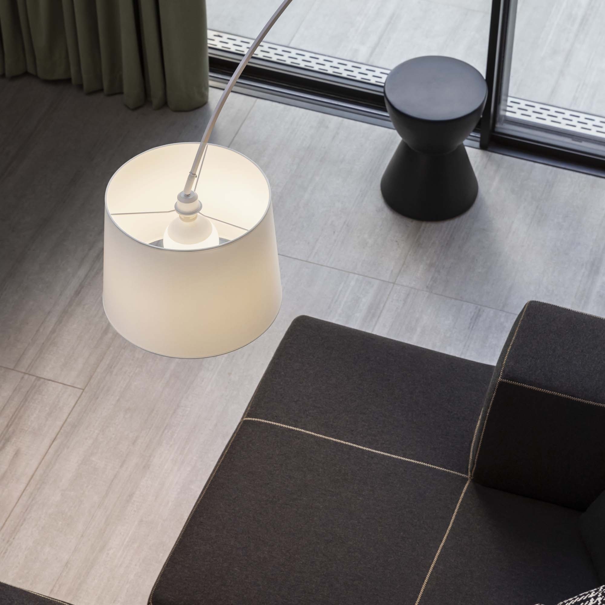 Lampadaire Dorsale Arche avec Abat-jour suspendu par Ideal Lux Lampadaire Dorsale Arche avec Abat-jour suspendu par Ideal Lux – Image 3