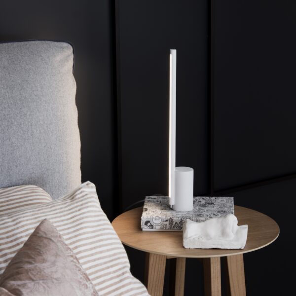 Lampe à poser Essence ligne lumineuse moderne par Ideal Lux – vue 2