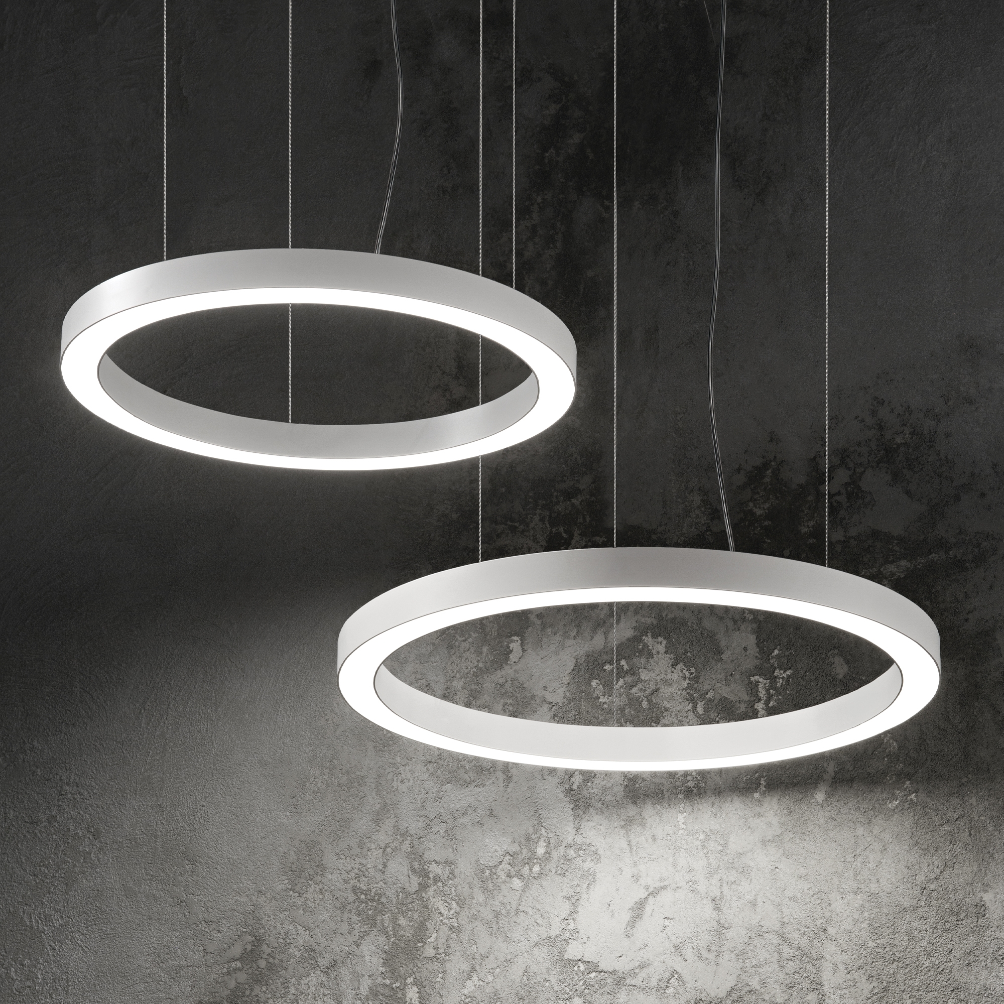 Suspension Oracle LED Anneau en Aluminium et Diffuseur Opalin par Ideal Lux Suspension Oracle LED Anneau en Aluminium et Diffuseur Opalin par Ideal Lux – Image 4