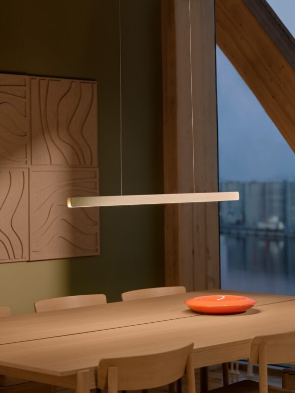 Suspension Ilgas en bois avec éclairage LED au Design scandinave par Nordlux – vue 2