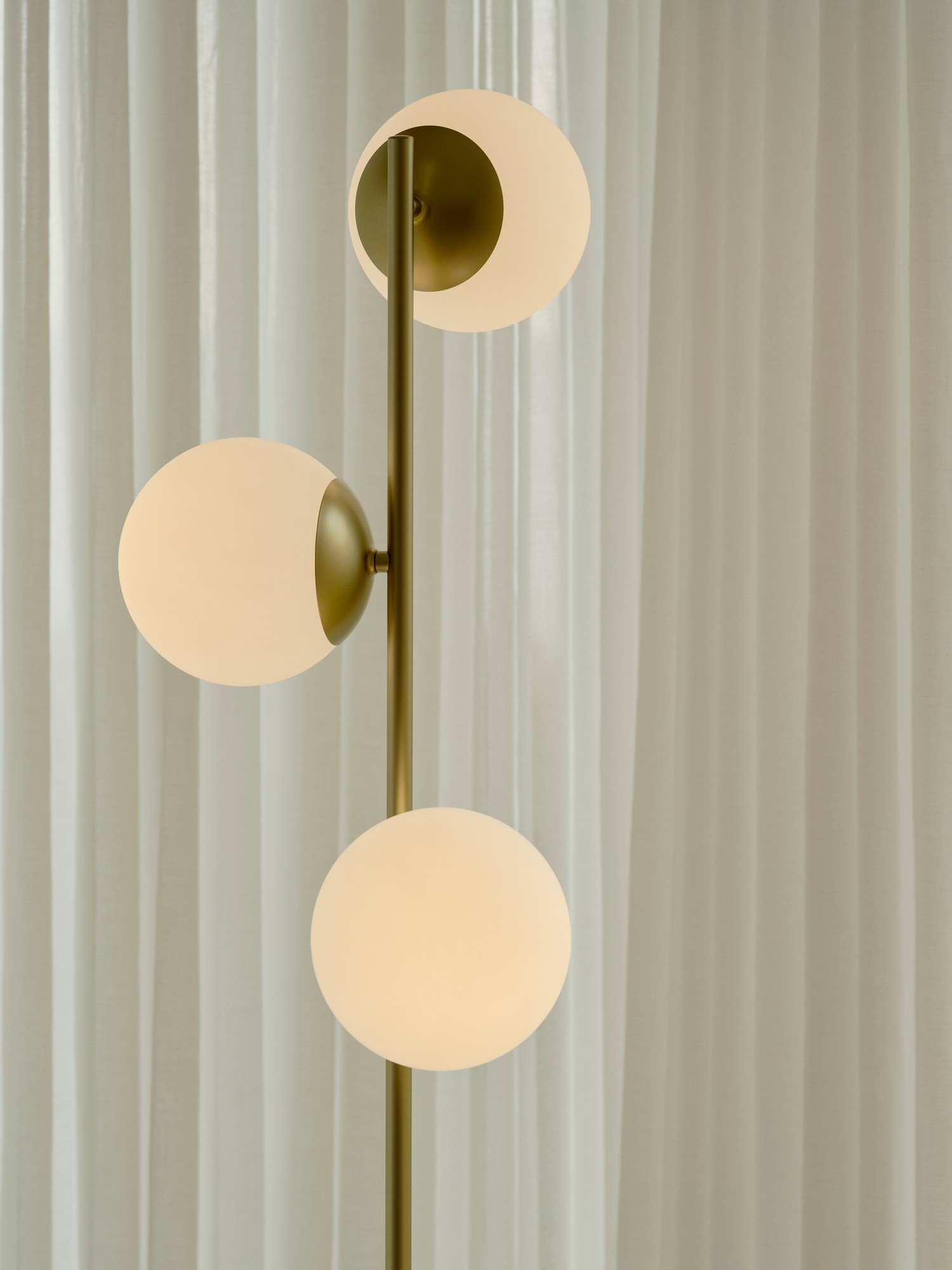 Lampadaire Lilly avec abat-jours sphériques en verre opale par Nordlux Lampadaire Lilly avec abat-jours sphériques en verre opale par Nordlux – Image 5
