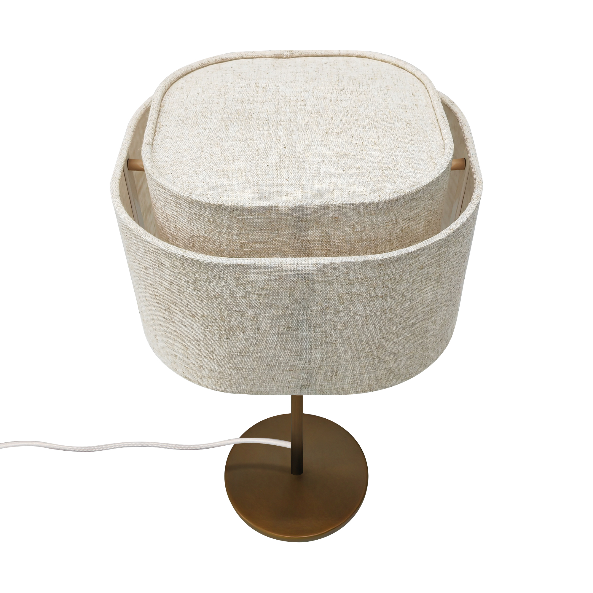 Lampe à poser Takai en lin et base en laiton bruni au design contemporain par Design For The People Lampe à poser Takai en lin et base en laiton bruni au design contemporain par Design For The People – Image 3