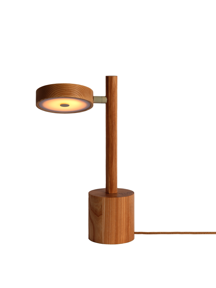 Lampe Okinawa en bois de frêne - Good & Mojo