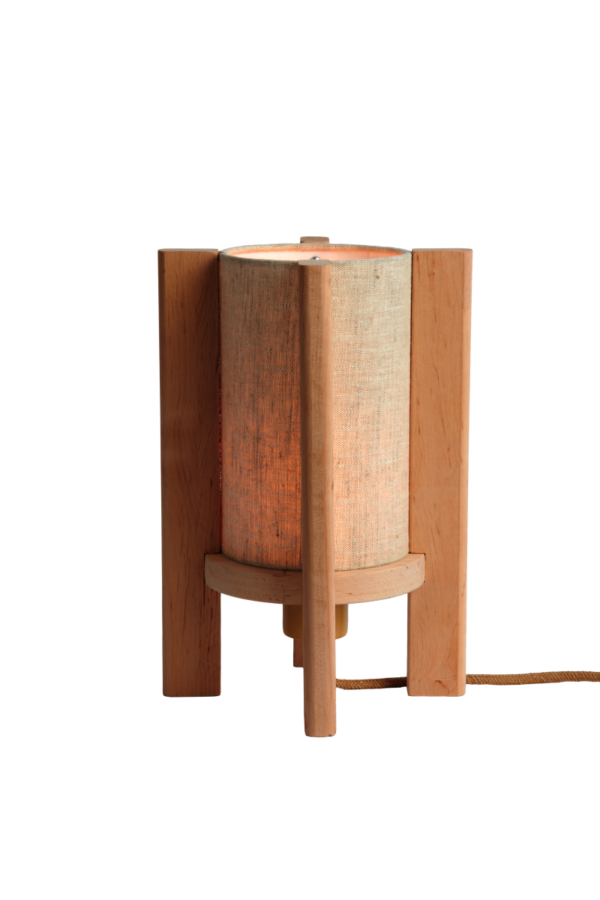 Lampe en bois : lampes à poser, lampadaires et luminaires Petite lampe à poser en bois d'aulne massif, design hollandais éco-responsable sur fond blanc