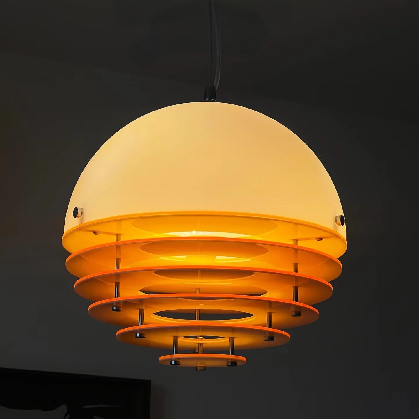 Suspension Sunset – Lampe coucher de soleil design Bauhaus Suspension Sunset – Lampe coucher de soleil design Bauhaus – Image 3
