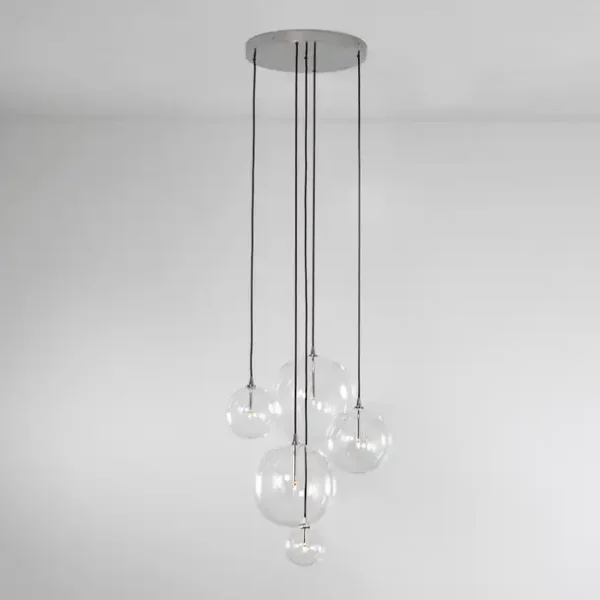 Suspension Cluster Mix à globes en verre multi-tailles par Schwung – vue 2