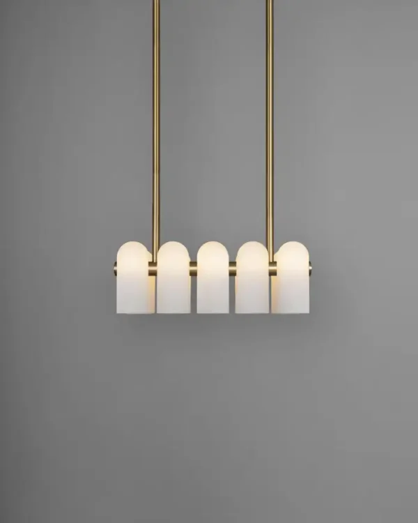 Suspension Odyssey linéaire à colonnes lumineuses en verre opale par Schwung – vue 2