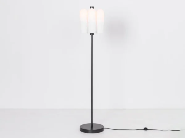 Lampadaire Odyssey 6 diffuseurs en verre opalin par Schwung – vue 2