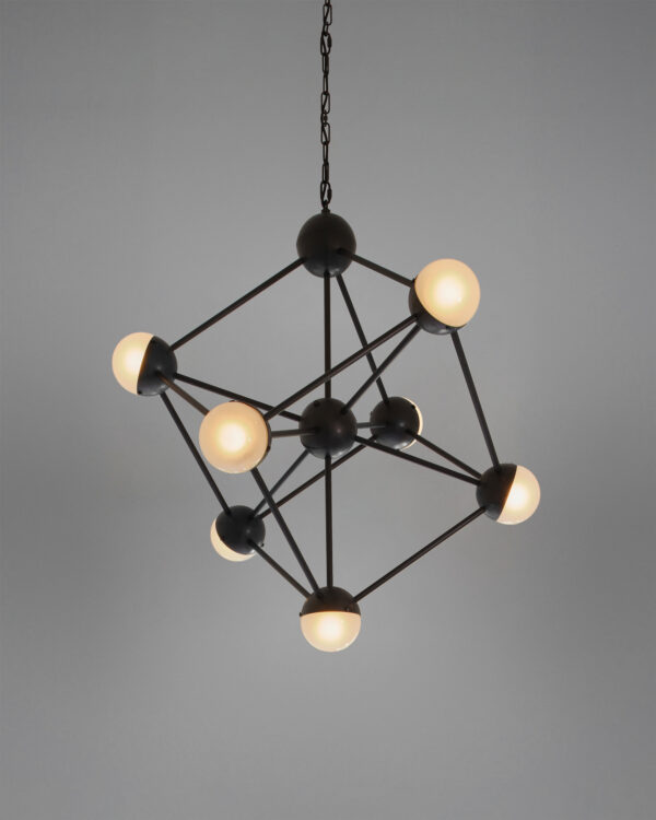 Suspension Molecule Cubique avec globes bicolores en verre et métal par Schwung – vue 2