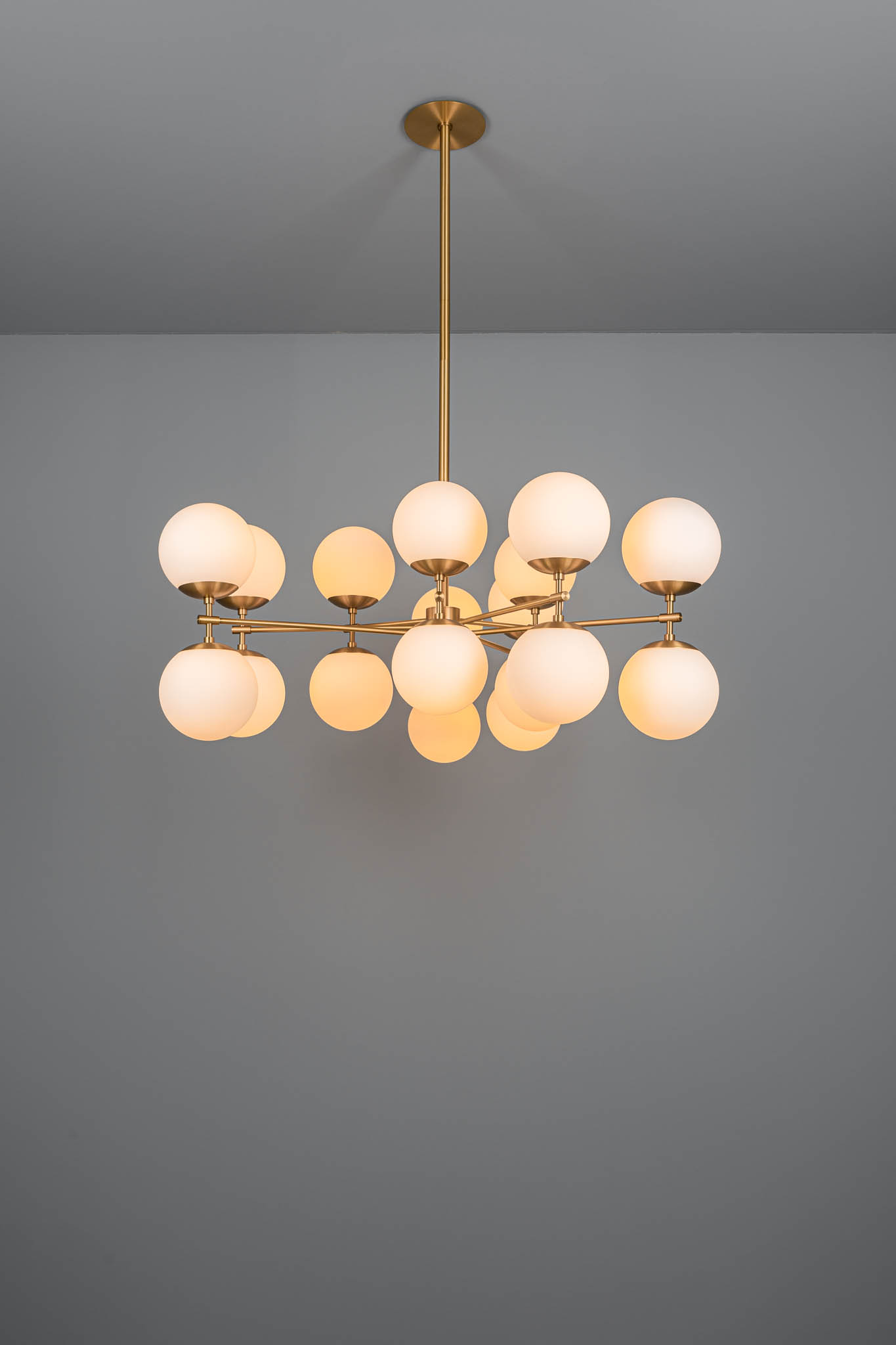 Suspension Zodiac à effet constellation avec globes en verre par Schwung Suspension Zodiac à effet constellation avec globes en verre par Schwung – Image 6