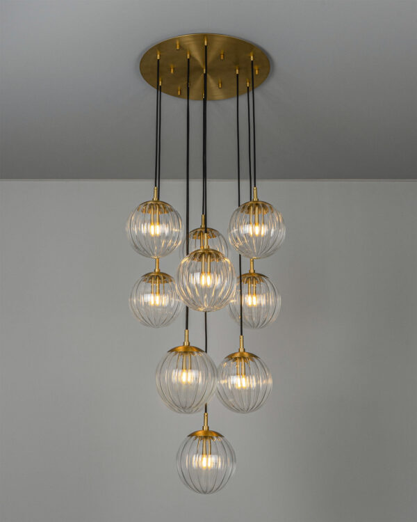 Suspension Globe Cluster 10 en cascade de globes en verre par Schwung – vue 2