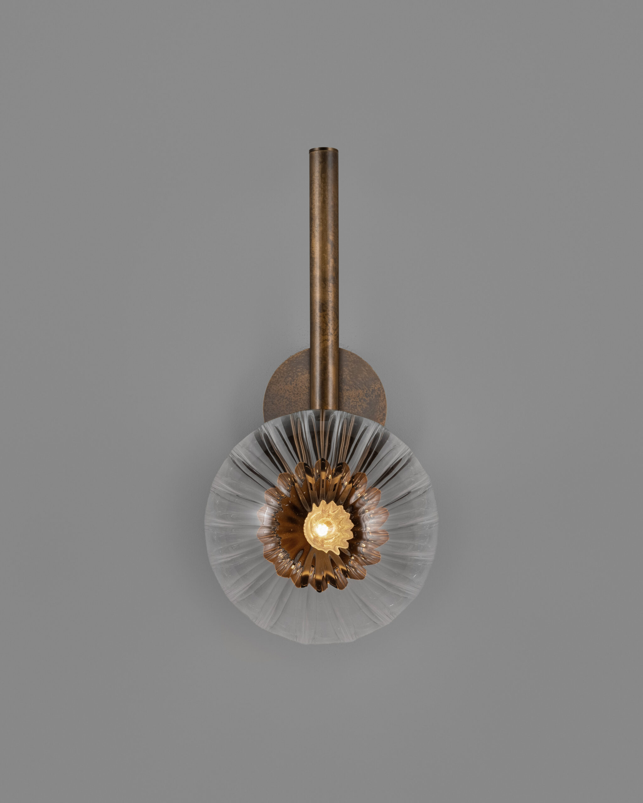 Applique murale Tubular à tige verticale et globe en verre par Schwung Applique murale Tubular à tige verticale et globe en verre par Schwung – Image 5