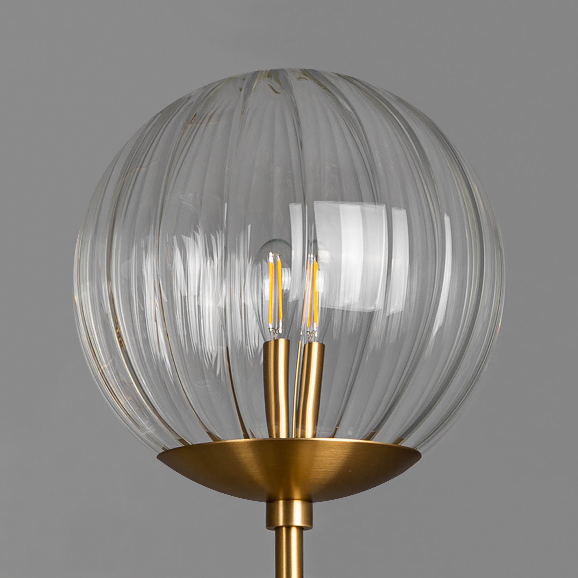 Applique murale Armstrong 6 à structure verticale et globes en verre par Schwung Applique murale Armstrong 6 à structure verticale et globes en verre par Schwung – Image 4