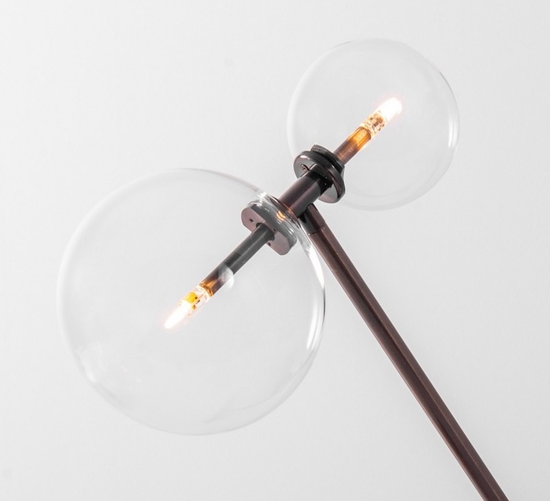 Lampe à poser Zosia avec 2 globes en verre soufflé par Schwung Lampe à poser Zosia avec 2 globes en verre soufflé par Schwung – Image 6