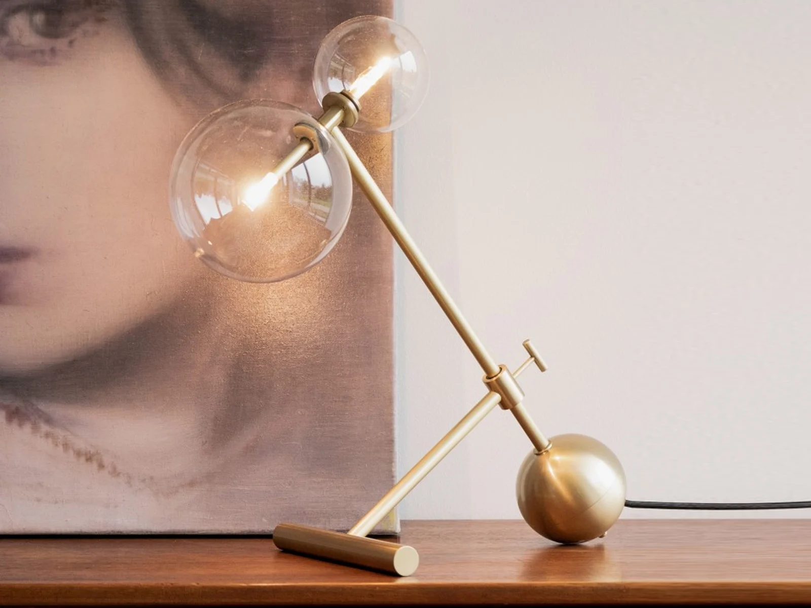 Lampe à poser Zosia avec 2 globes en verre soufflé par Schwung Lampe à poser Zosia avec 2 globes en verre soufflé par Schwung – Image 7