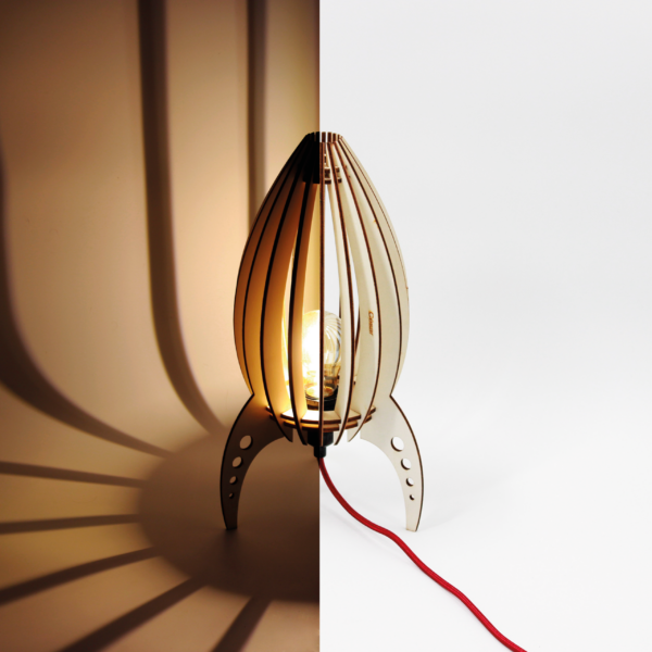 Lampe en bois : lampes à poser, lampadaires et luminaires Lampe à poser en bois Ariane style fusée x Atelier Loupiote – vue 2