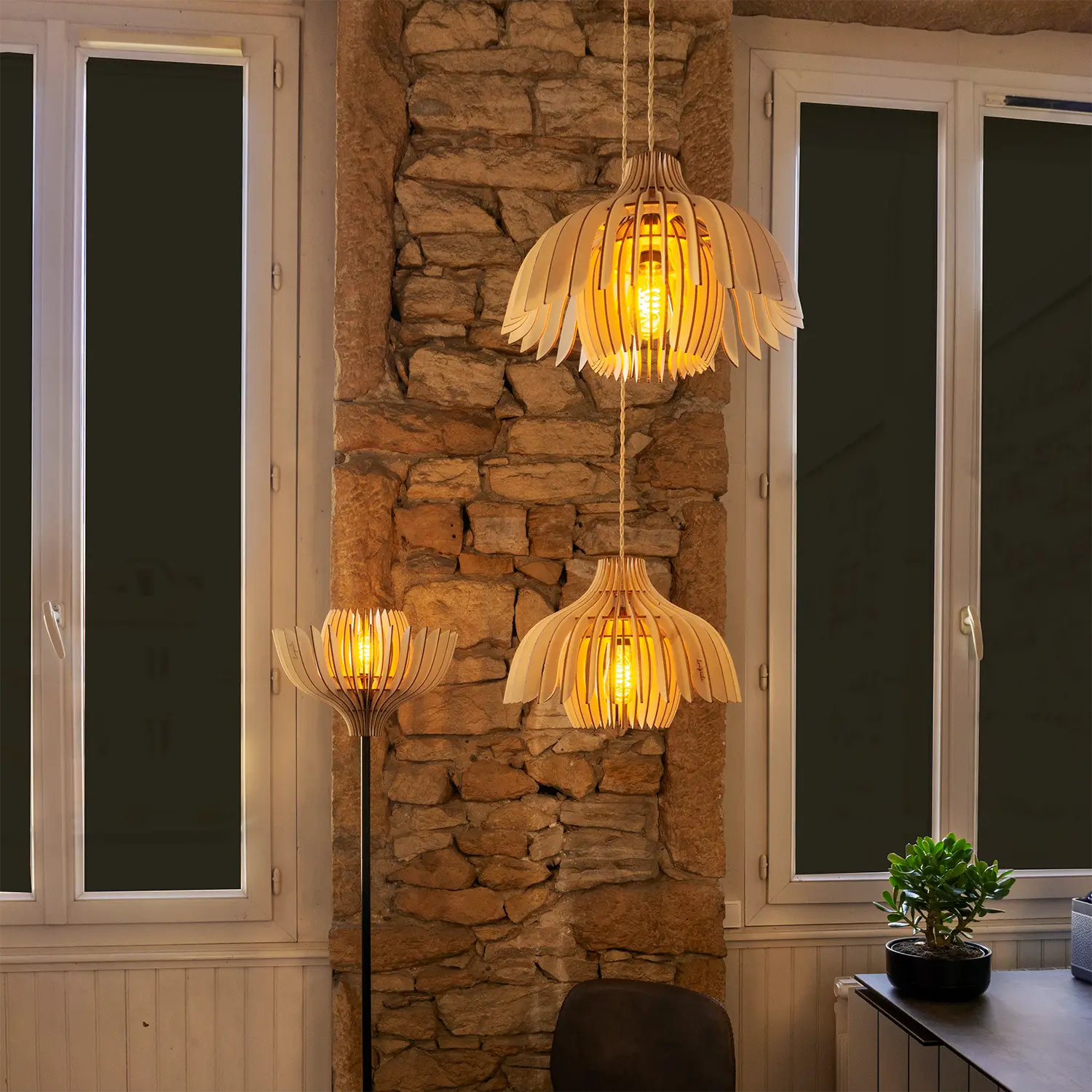 Lampadaire floral en bois Tullia x Atelier Loupiote Lampadaire floral en bois Tullia x Atelier Loupiote – Image 4