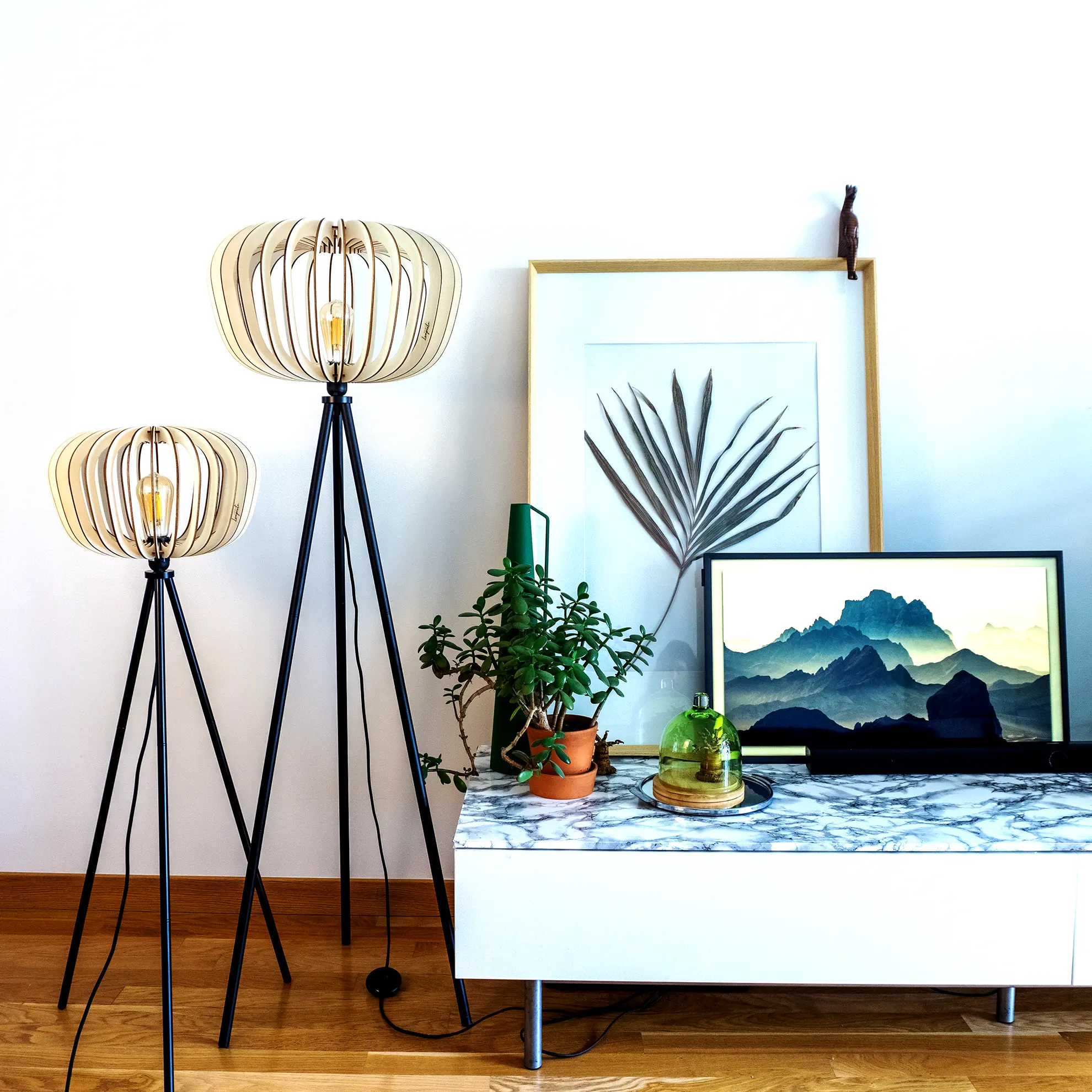 Lampadaire en bois Agathe avec abat-jour cage x Atelier Loupiote Lampadaire en bois Agathe avec abat-jour cage x Atelier Loupiote – Image 13