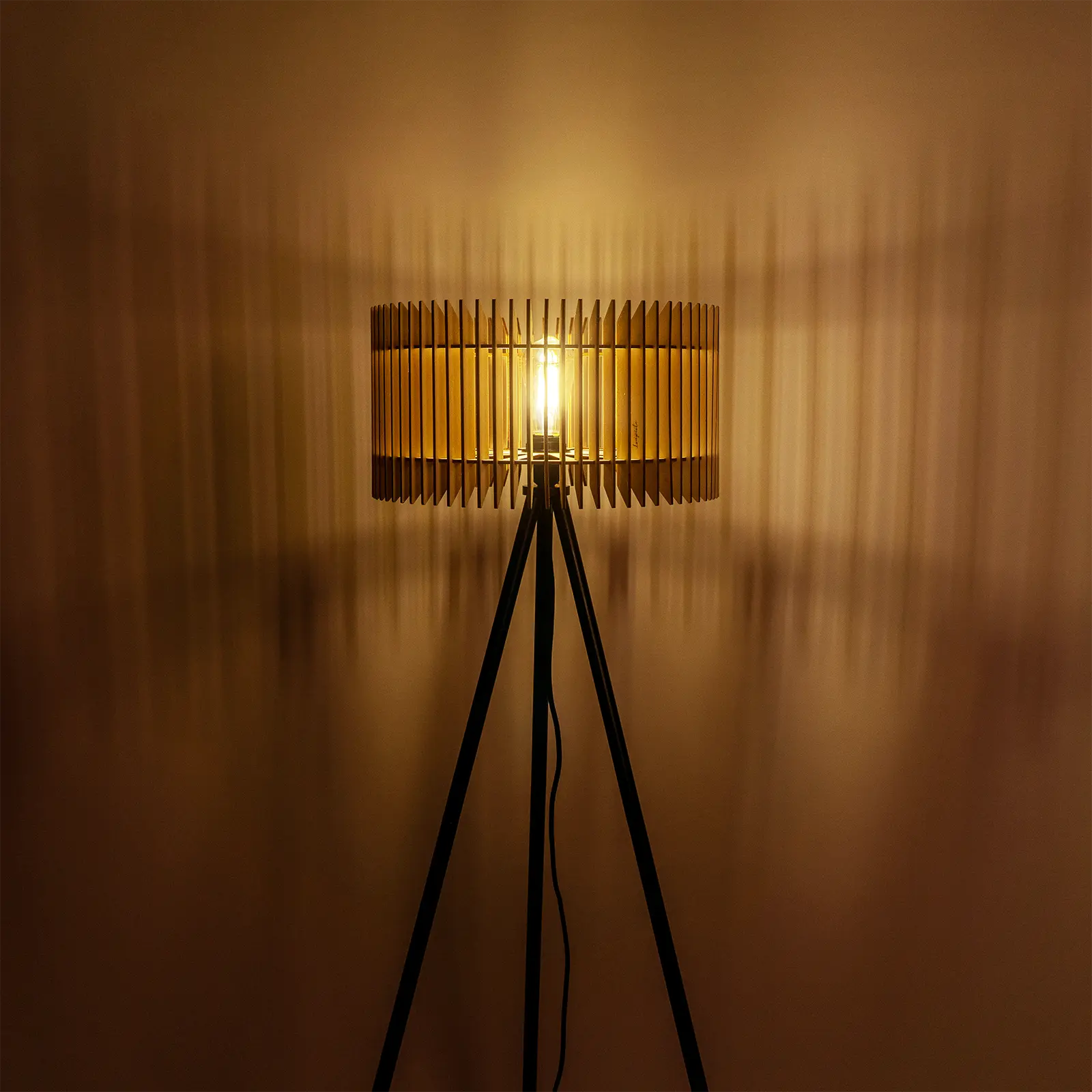 Lampadaire design en bois Apollon x Atelier Loupiote Lampadaire design en bois Apollon x Atelier Loupiote – Image 9