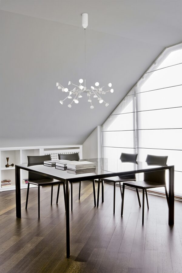 Suspension barre LED ADN en situation
