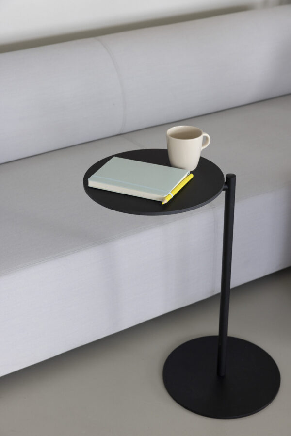 Table d'appoint Bond pivotante par Peter van de Water x Cascando