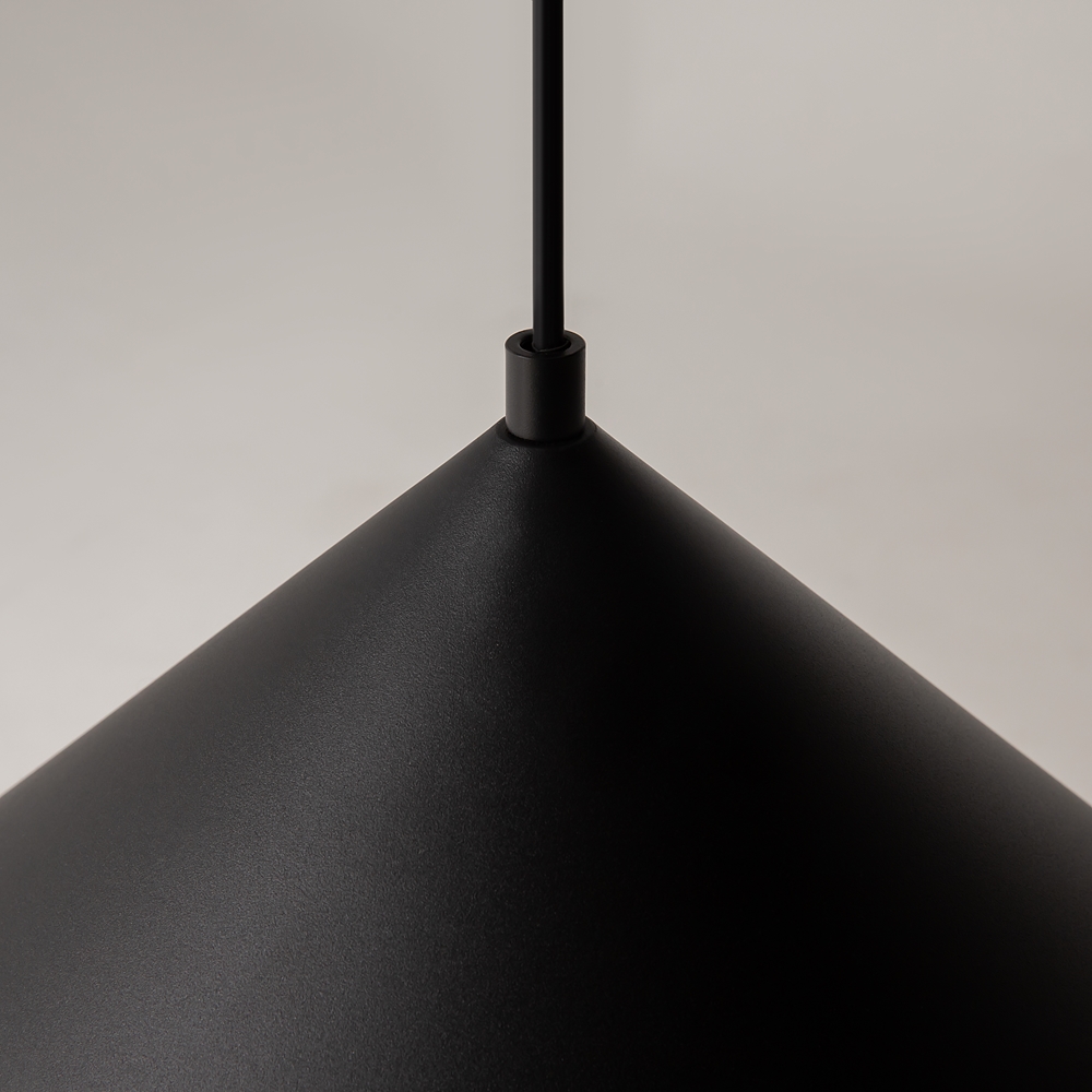 Suspension Basic Colors — Chapeau Conique Métal suspension chapeau conique métal