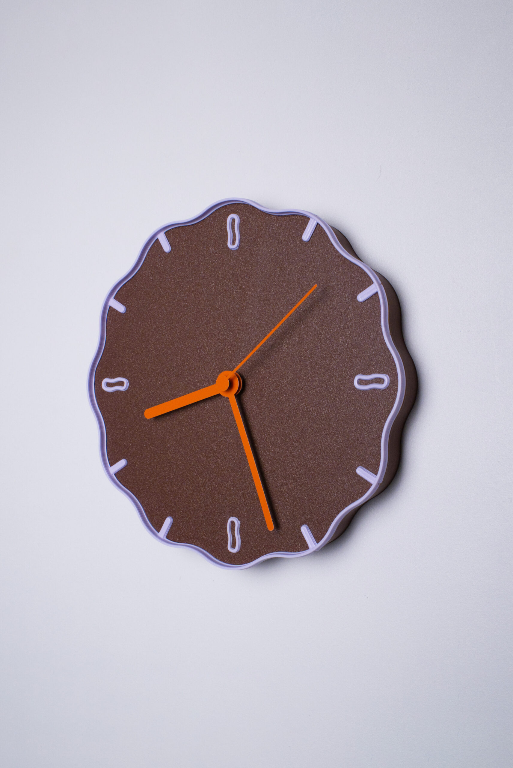 horloge murale design Margherita marron lilas orange - Warren & Laetitia