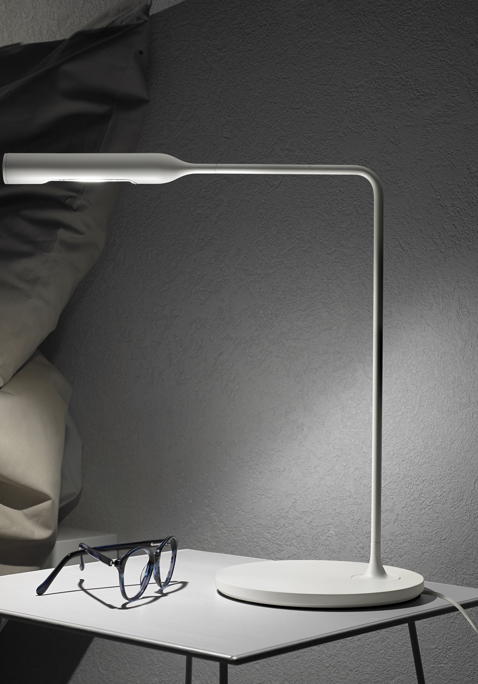 lampe de chevet flo bedside lumina