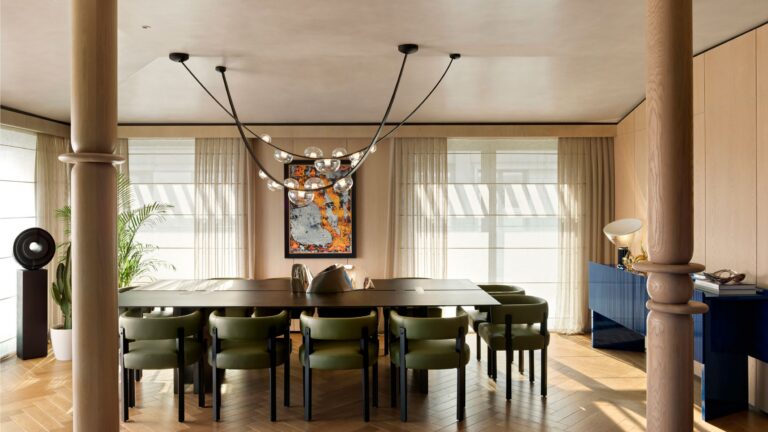 Luminaire haut de gamme Bomma, suspension Dew Drops en cuir en situation