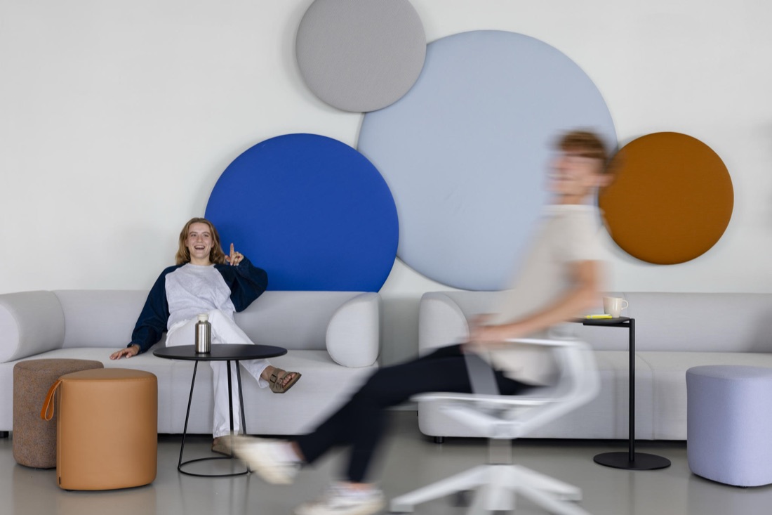 Panneaux Acoustiques Bureau : Guide Open Space panneau acoustique rond suspendu Pillow Round Cascando