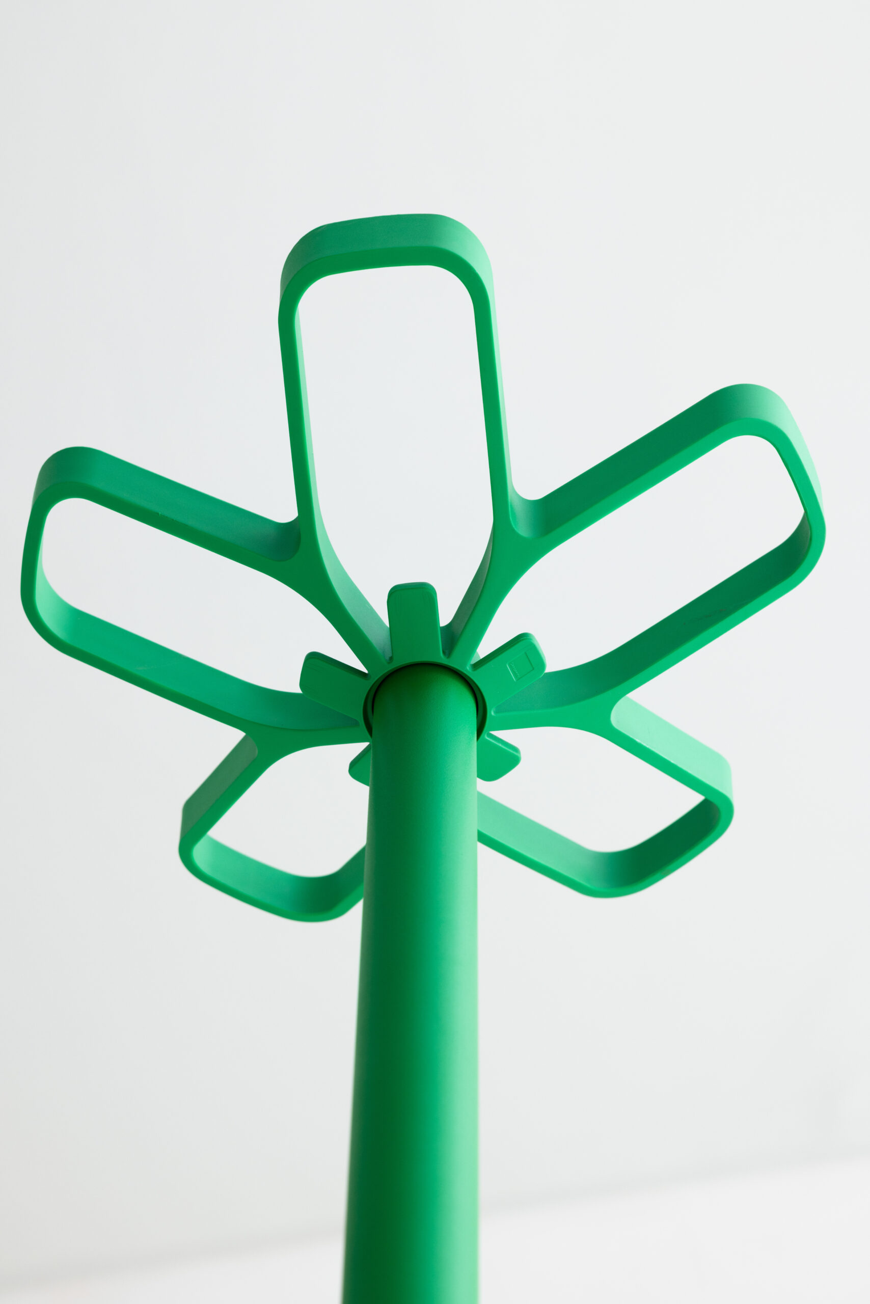 Porte manteau plastique Flower Cascando détail couronne verte