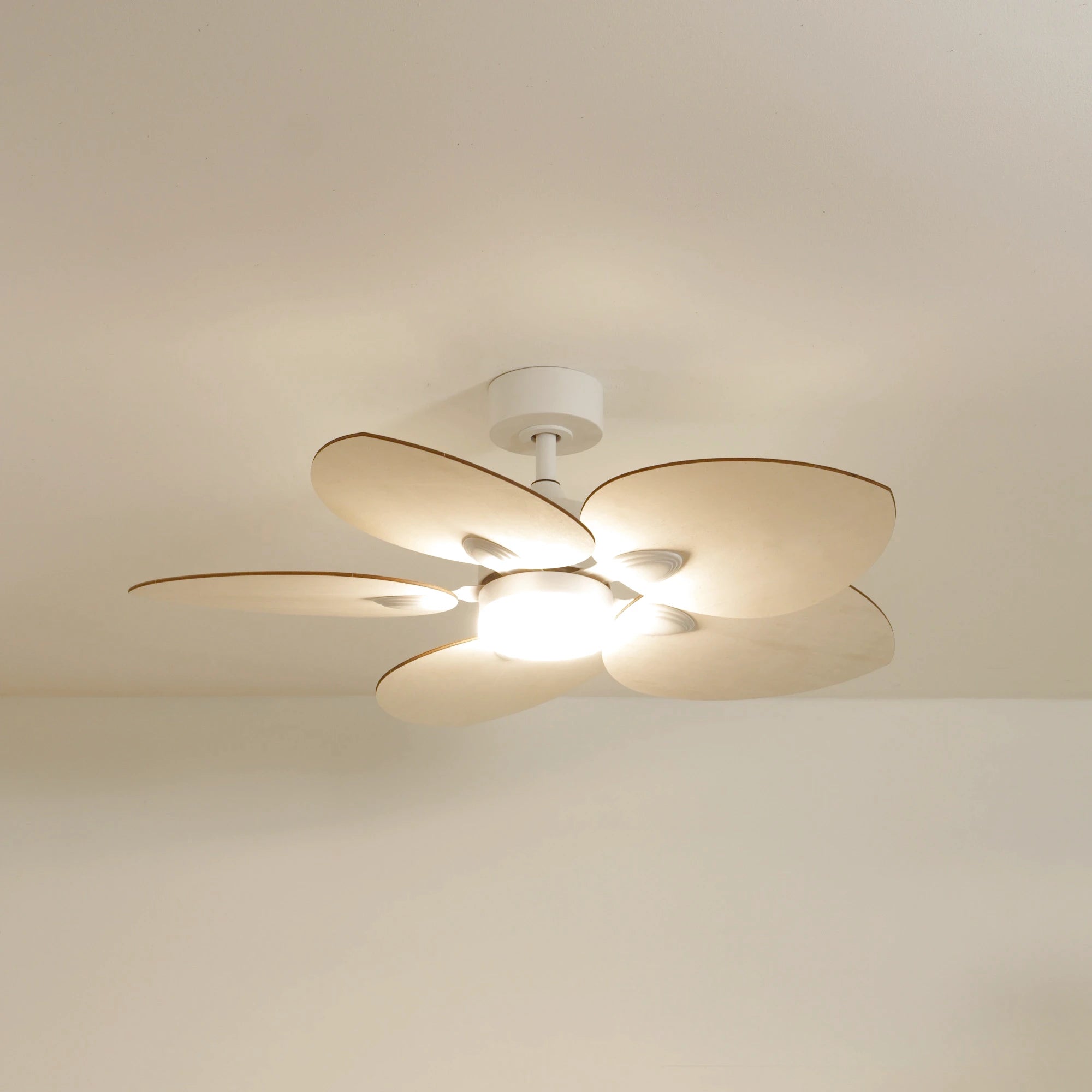 Ventilateur plafond dahlia bois eclairage LED 109cm 1
