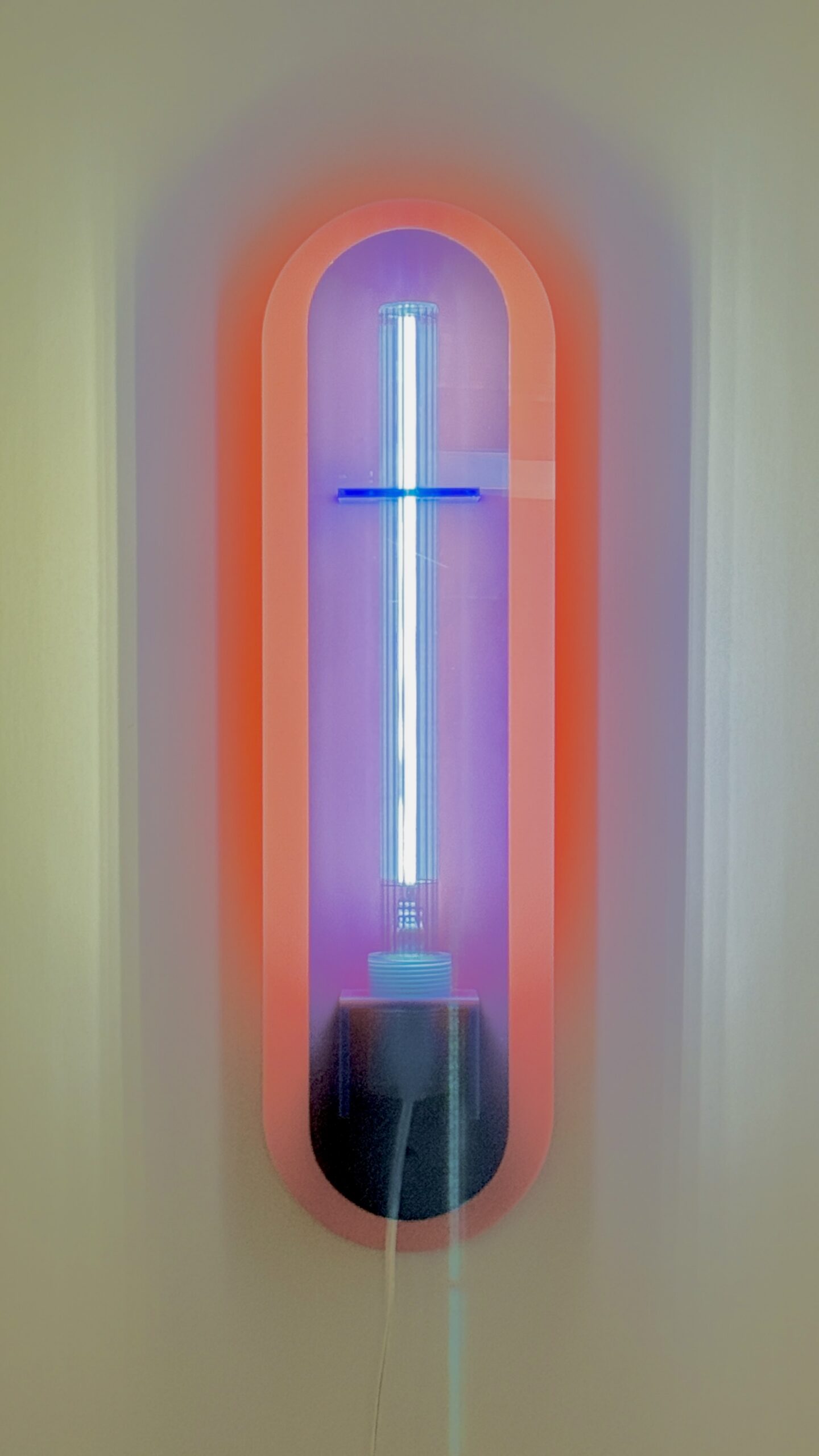 applique murale colorée Andy Elements Lighting en situation restaurant