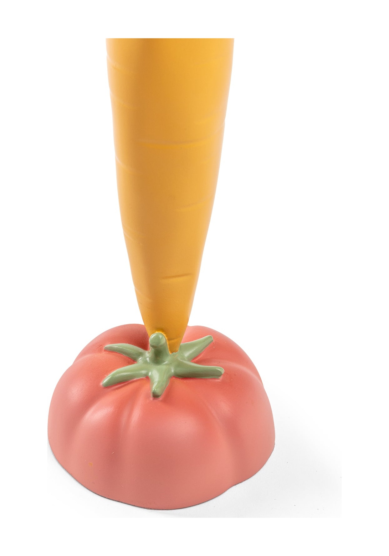 Bougeoir Carotte Vitamin en Résine par Seletti détail bougeoir carotte design Vitamin Seletti