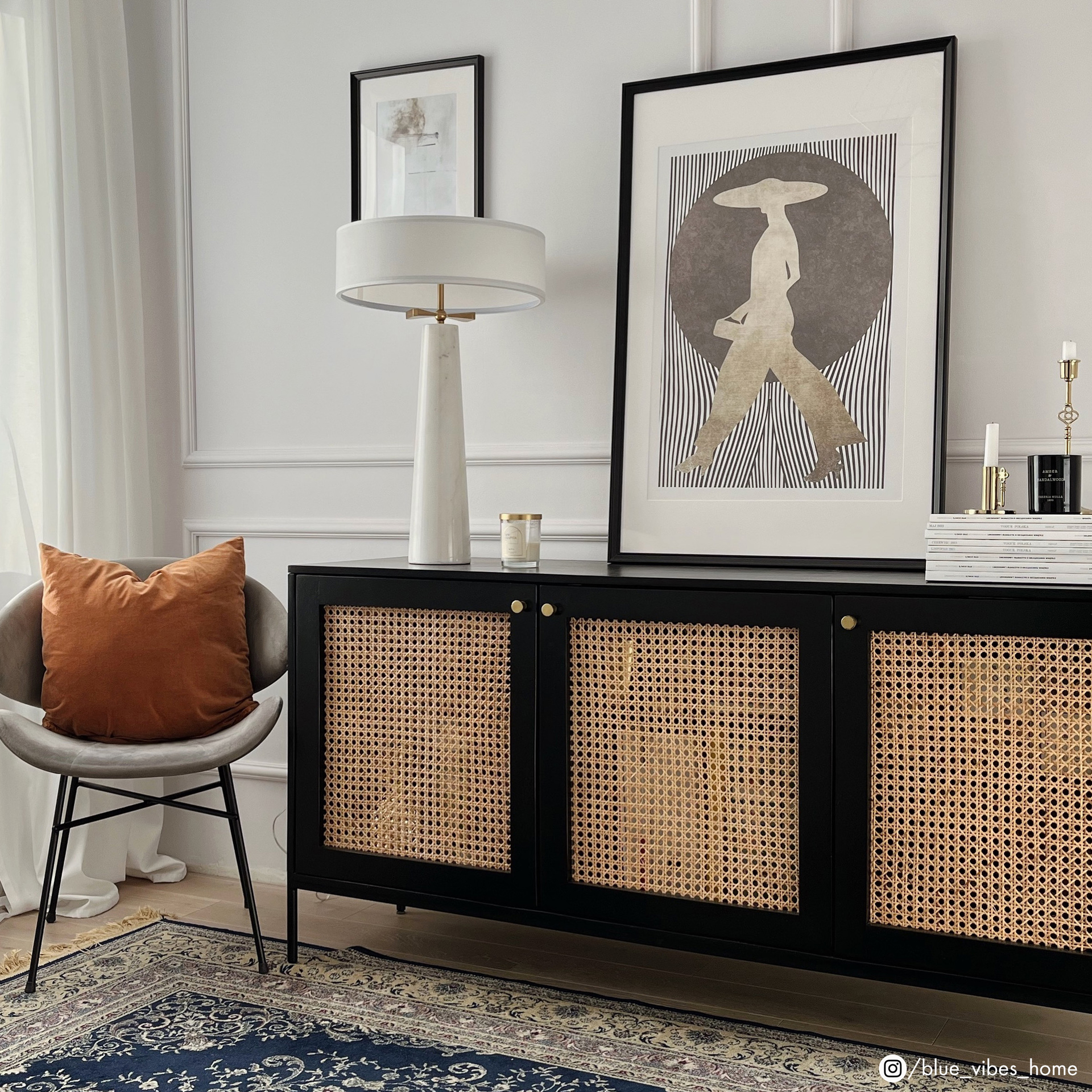 Lampe à Poser Bow — Pied Marbre et Nœud Papillon en situation