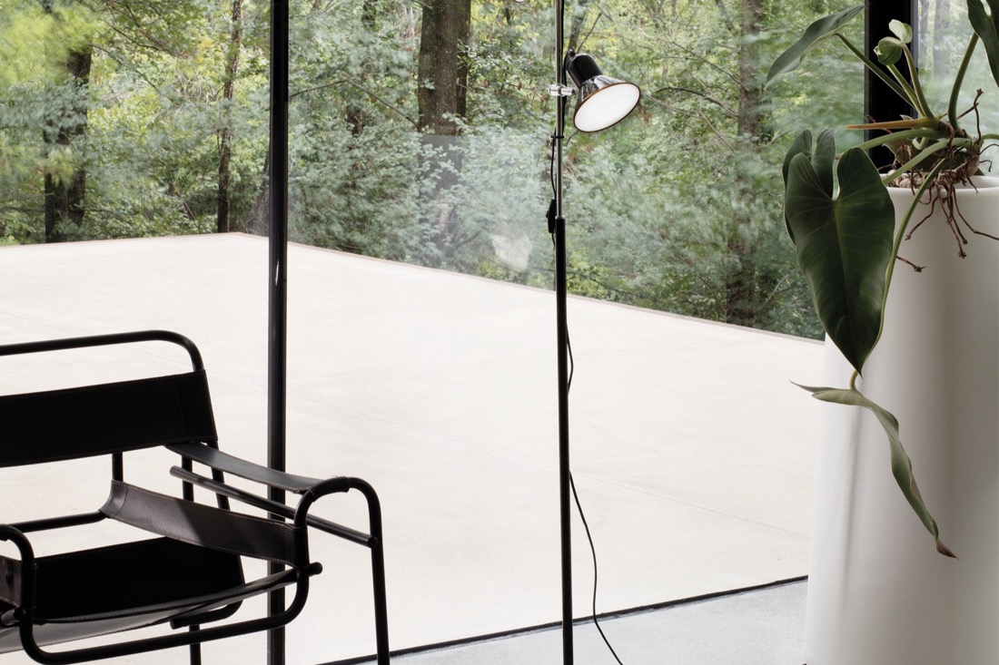 Lampadaire Spot Orientable : Comment Bien Choisir ? lampadaire spot orientable Ideal Lux Polly en situation