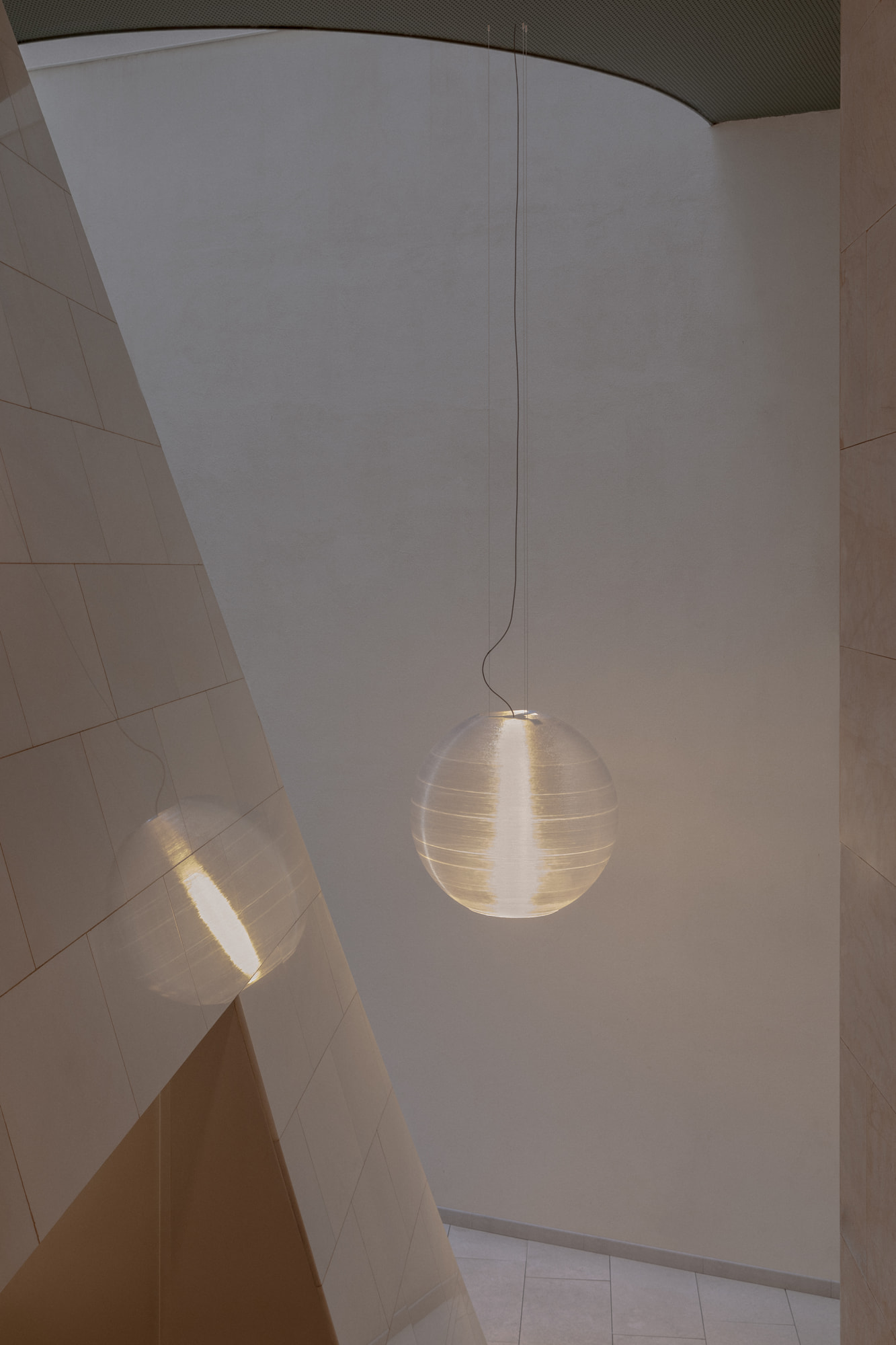 Suspension AIRE par Faro suspension aire faro ambiance