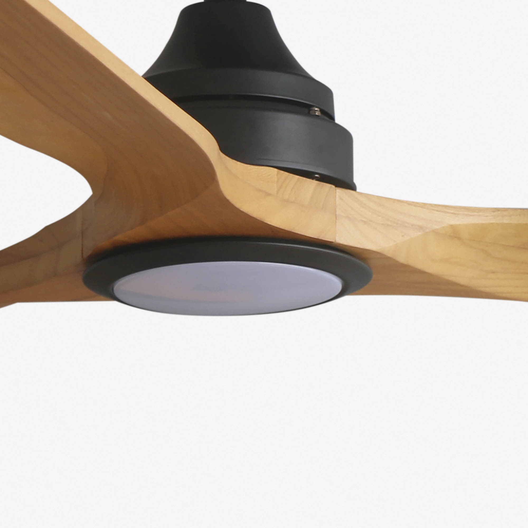 Ventilateur de Plafond ALO Avec Lumière par Faro ventilateur plafond bois clair