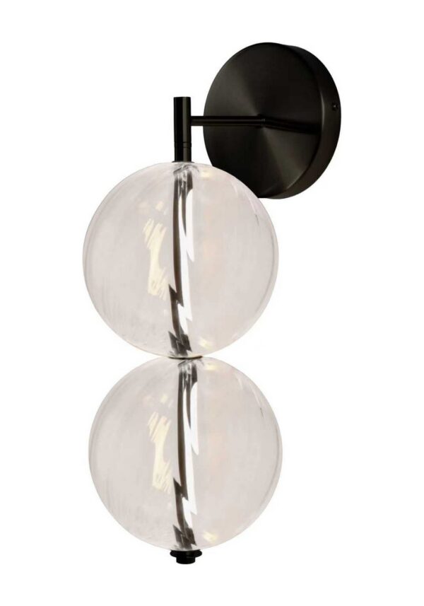 applique boules de verre sur fond blanc